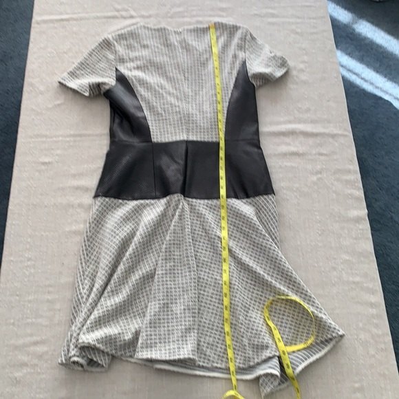 Tibi Faux Leather Panel Fit & Flare Jacquard Mini Dress US 4 Black Grey - Picture 4 of 7